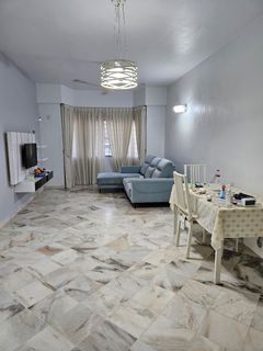 (Category: ) located in . Submitted by wardrobeclutter (Listing ID 1297347548, Image 1). Description: .