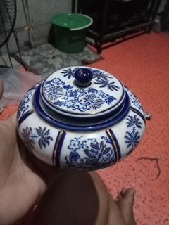 Porcelain pot ( good as new) 5cm height 14cm diameter