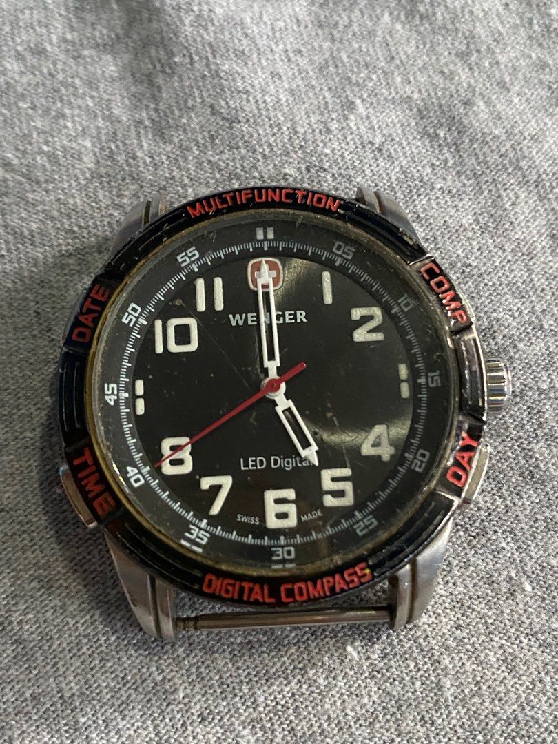 Pre owned Wenger Swiss Army 7043X Nomad LED Digital Compass Watch Not Working