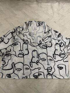 (Category: ) located in . Submitted by bigwardrobeee_ (Listing ID 1297304919, Image 1). Description: .
