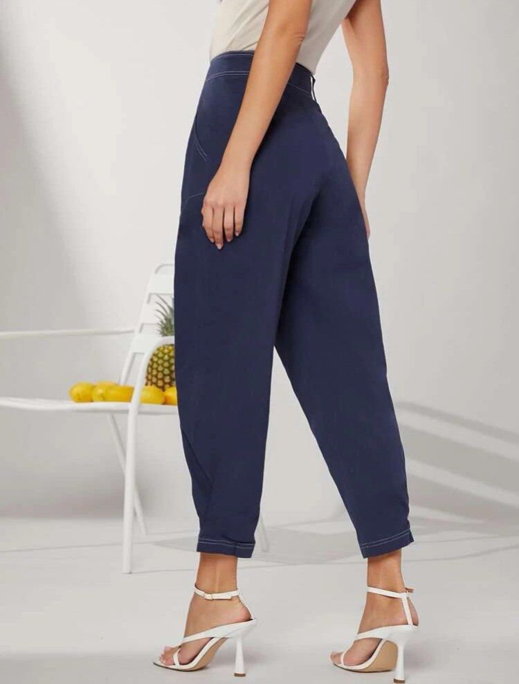 Shein Soft Denim Contrast Stitch Cropped Pants (Category: Jeans) located in Cebu City. Submitted by addtocarteu (Listing ID 1297344829, Image 2). Description: 🍋 used well but still in decent condish! 🍋 large on tag (size 30-31) 🍋 light material note — color may vary due to lighting. rest assured items are of decent condition upon shipment! 📍 Cebu City.