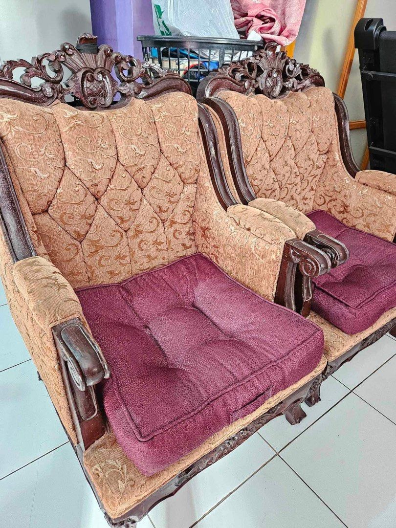 SOFA SET (Category: Sofas) located in Santa Rosa. Submitted by declutteringmycloset_ (Listing ID 1297307329, Image 2). Description: selling our preloved sofa set. rfs: will buy new one need funds.