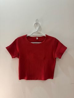 Uniqlo Red Ribbed Crop Top