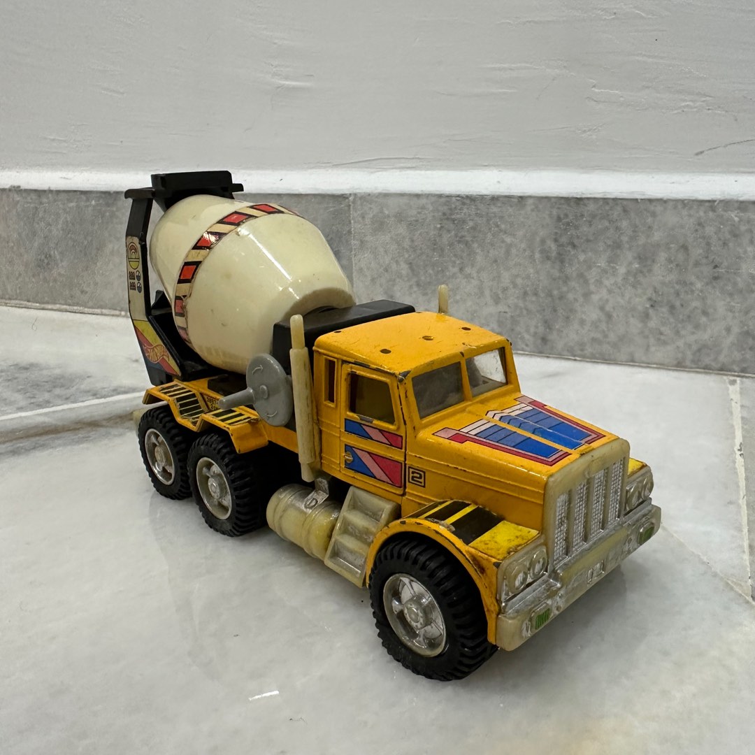 Vintage Hot Wheels Cement Truck Year 1990, Hobbies & Toys, Collectibles