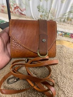 Vintage wallet sling