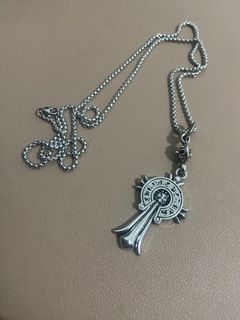 y2k chrome hearts necklace