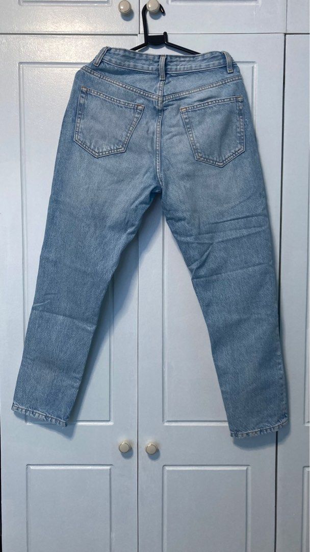 Zara Denim Pants (size Eur 36) (Category: Jeans) located in Manila. Submitted by gotgoods12345 (Listing ID 1297298733, Image 2). Description: Zara Denim Pants size Eur 36. Used only 2 times. Bought from Zara Man Trinoma. RFS - decluttering.