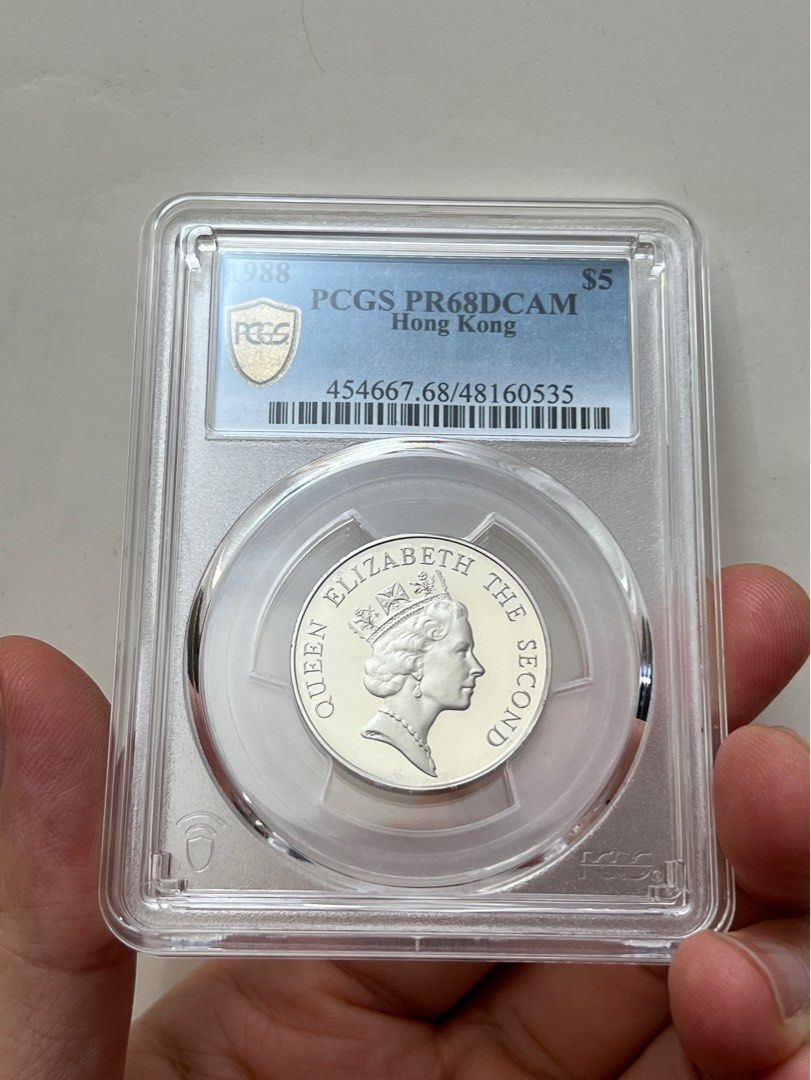 88年伍元PR68DCAM）1988年精鑄紀念幣伍圓英女王伊利沙伯二世Commemorative Proof coin 1988 $5 Queen  Elizabeth ll , 興趣及遊戲, 收藏品及紀念品, 錢幣- Carousell