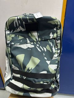 （分類：）位於 。 由 seriousbuyer0nly 提交（商品編號 1297471301，圖片 1）。簡介： 。