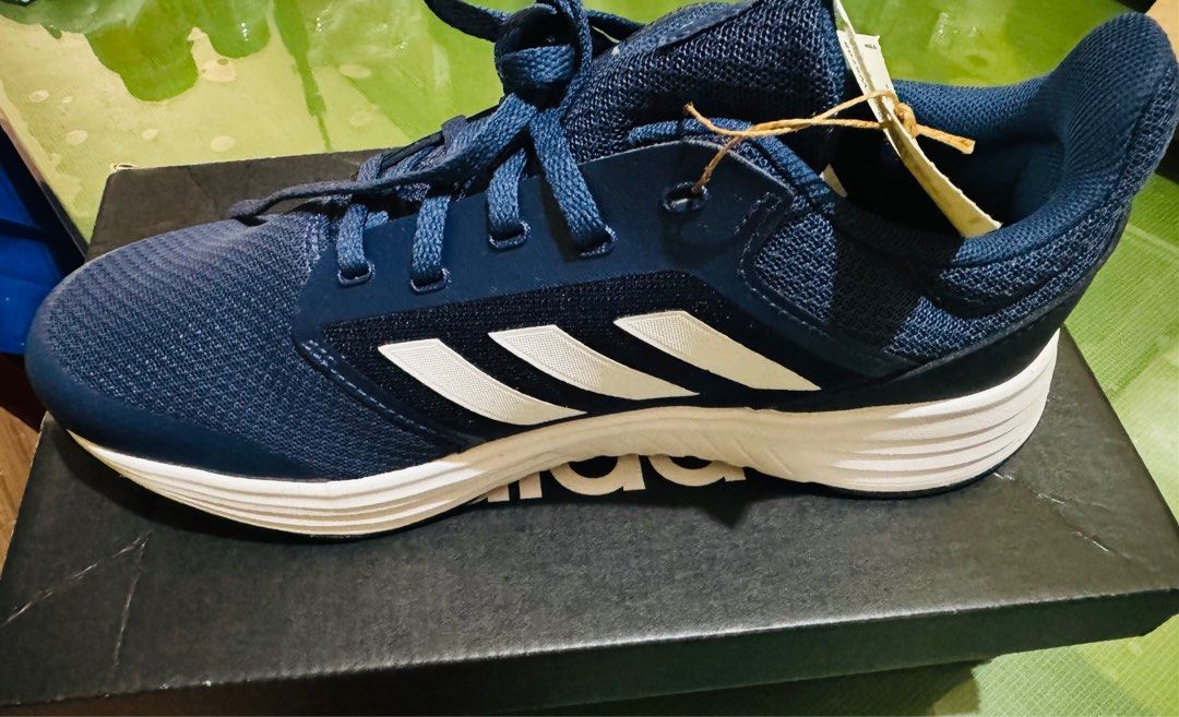 Adidas Galaxy 5 for Men, US 7, 25 cm (Category: Sneakers) located in Pasig City. Submitted by chewp (Listing ID 1297425843, Image 2). Description: Running shoes, color blue, 25 cm.