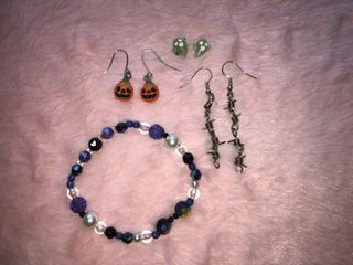Aesthetic grunge goth halloween jewelry set (Claire's earrings, barb wire earrings, & bracelet)
