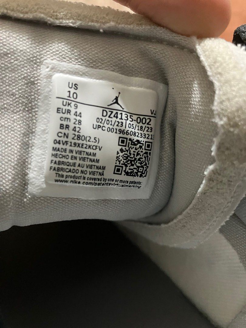 Air Jordan 1 Low SE Craft (Category: Sneakers) located in Taytay. Submitted by dionesantos (Listing ID 1297442194, Image 3). Description: Worn once Size 10 mens Bought in AU RFS: size is big .