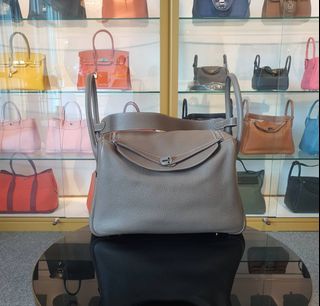 (Category: ) located in . Submitted by luxurydesignerbrandeds (Listing ID 1297489388, Image 1). Description: .
