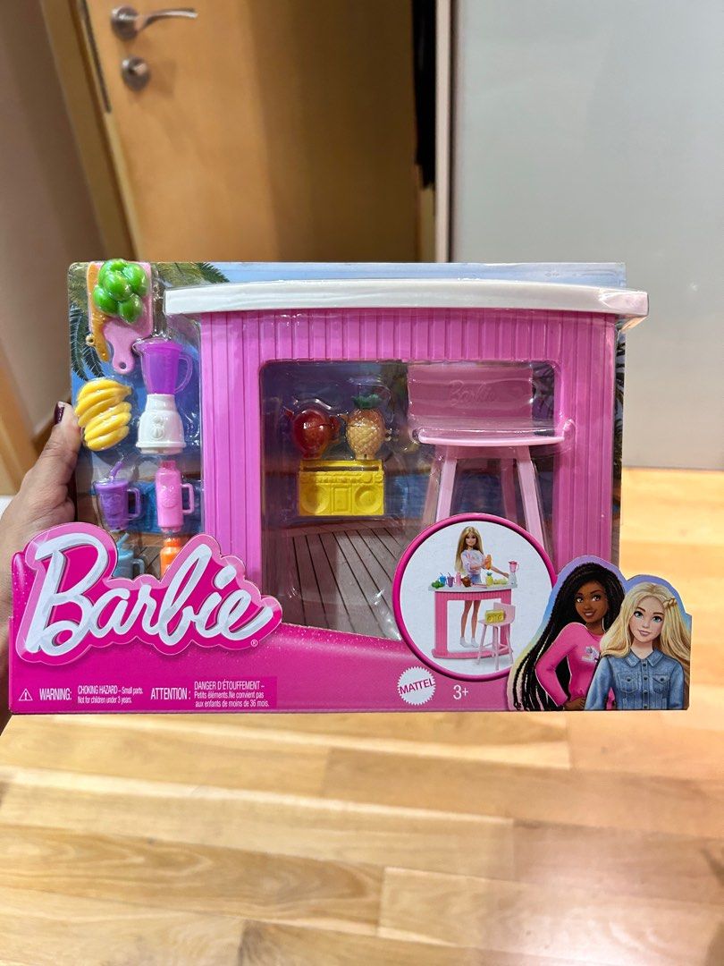 Barbie island tiki drinks bar