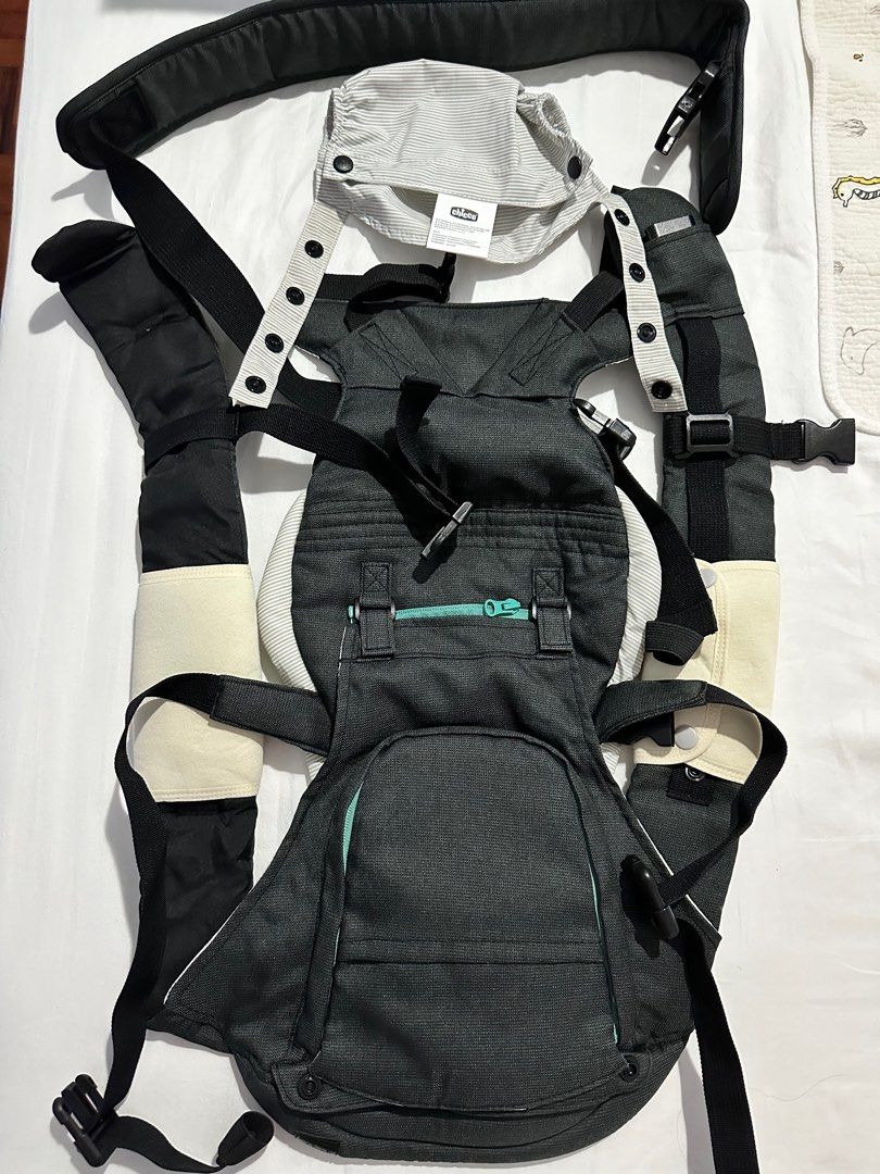 Chicco Baby Carrier 0m+ (Category: Carriers & Slings) located in Quezon City. Submitted by eimaj08 (Listing ID 1297412256, Image 3). Description: Suitable to use from birth up to 15kgs (approx. 3-4 years old).