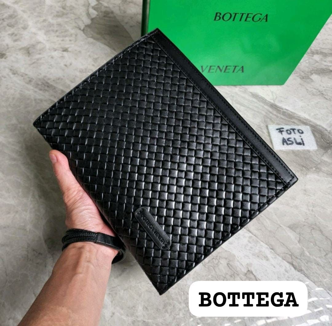 Clutch bag pria branded online