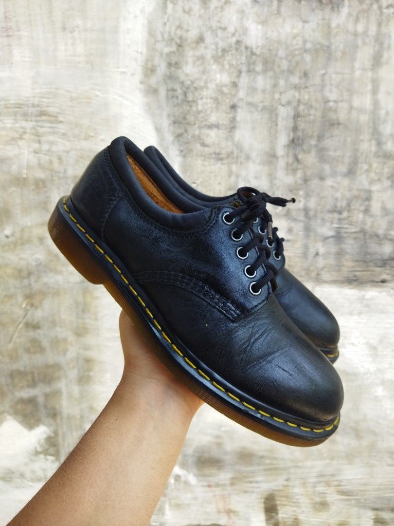 DR MARTENS 11849 Fesyen Pria Sepatu Sepatu Boot di Carousell