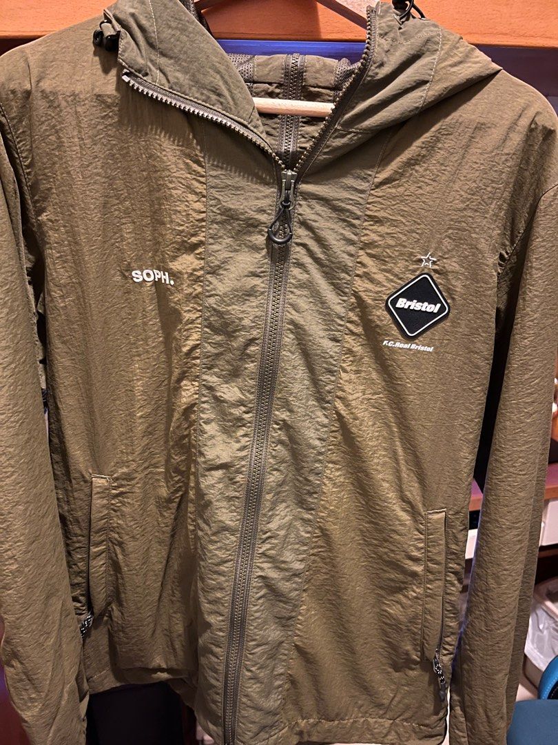 FCRB All Weather Jacket, 男裝, 上身及套裝, 衛衣- Carousell