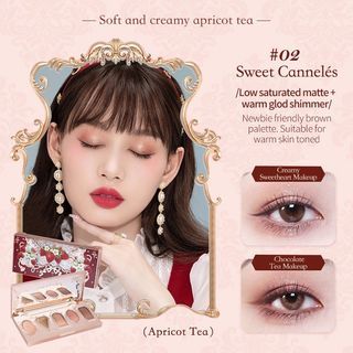 Flower Knows Strawberry Rococo #02 Sweet Canneles Eyeshadow Palette