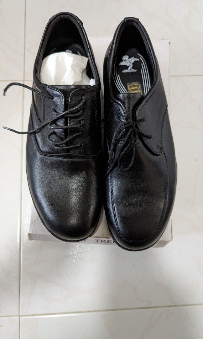 Foot tree shoes online