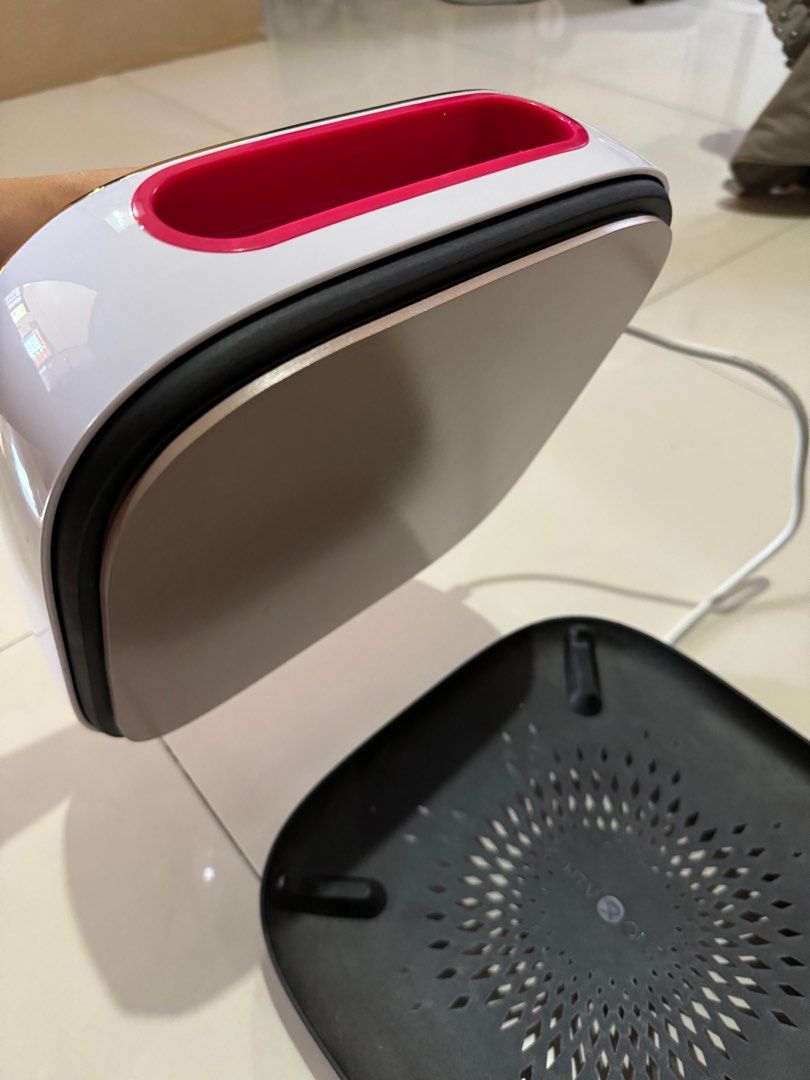 Heat press with Box! Used once (Category: Craft Supplies & Tools) located in Caloocan City. Submitted by acl.ph (Listing ID 1297408000, Image 3). Description: Heatpress with box Good as brandnew Used once, needed a bigger heatpress.