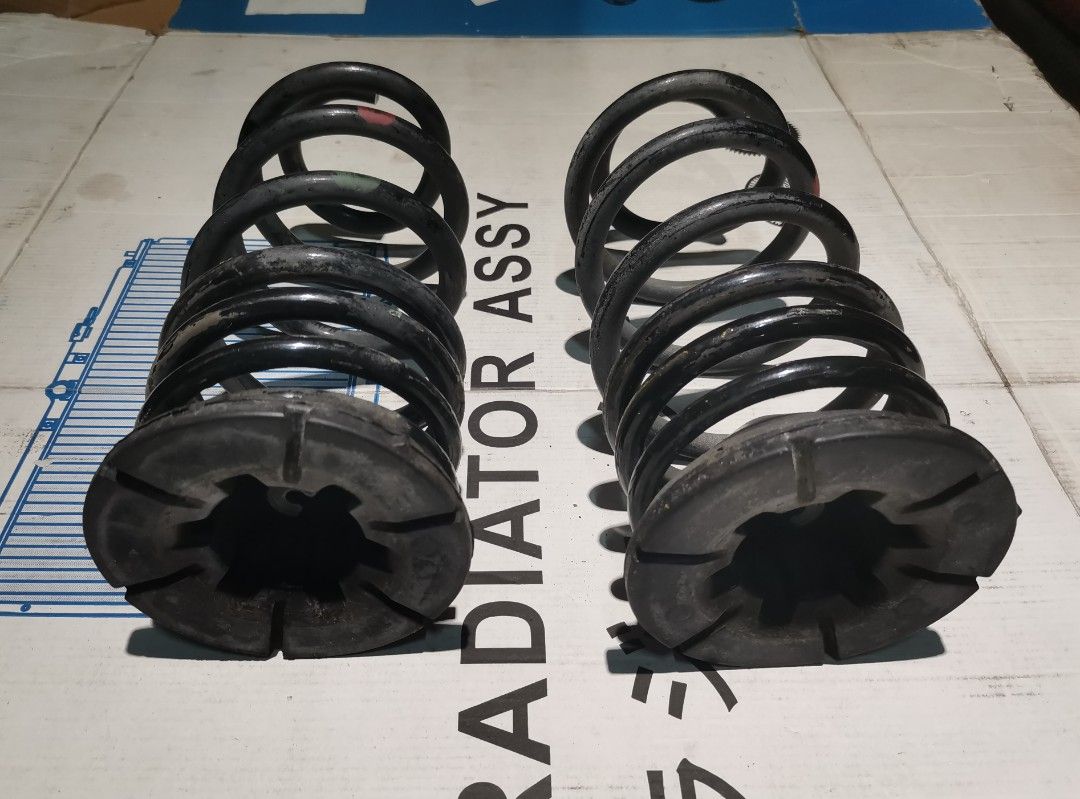 Honda Civic FD2R Type R Rear Stock Spring (Category: Accessories) located in Singapore. Submitted by cHgZz (Listing ID 1297392569, Image 2). Description: - Remove from FD2R Type R Original Rear Stock Spring - Suitable For ALL Civic FD Plug And Play Only... Can improve Handling if u using Standard Spring now - Price for Cash And Carry * What You See What You Get * Cod Sengkang 543287.