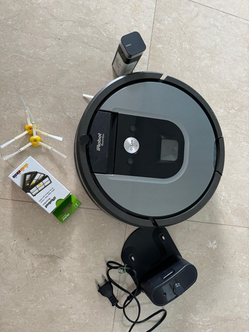 iRobot 960 Floor Vacuum Robot, TV & Home Appliances, Vacuum Cleaner