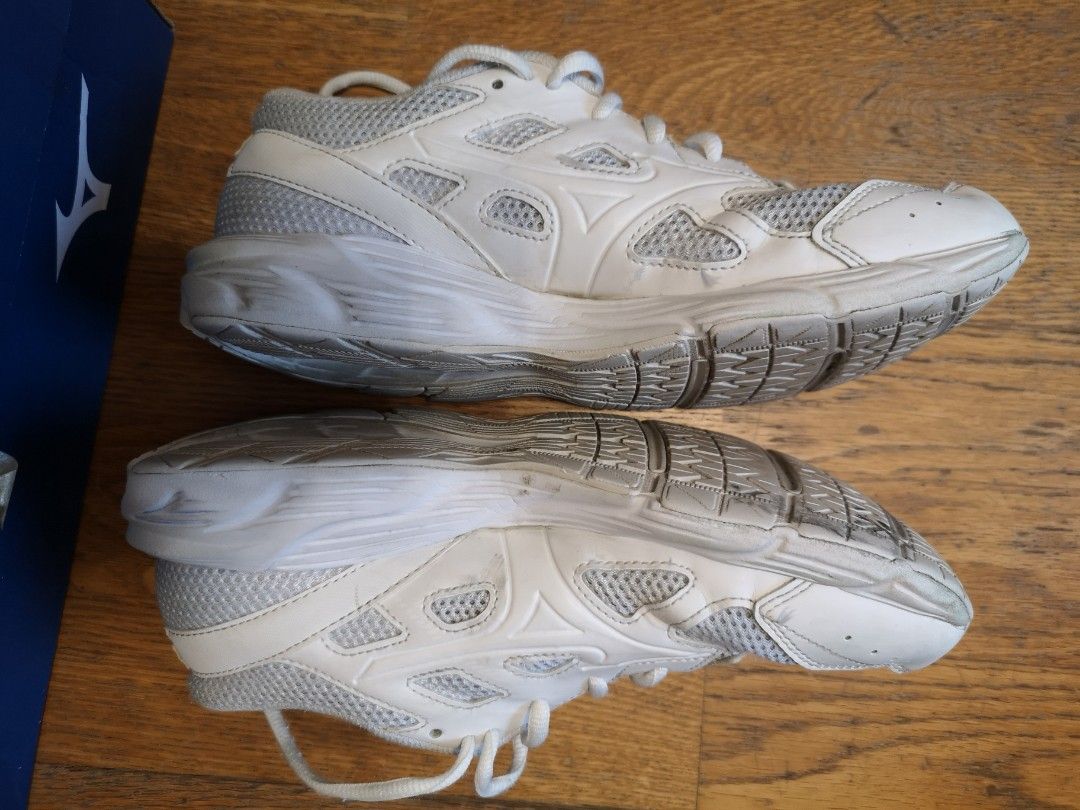 Mizuno kid hot sale