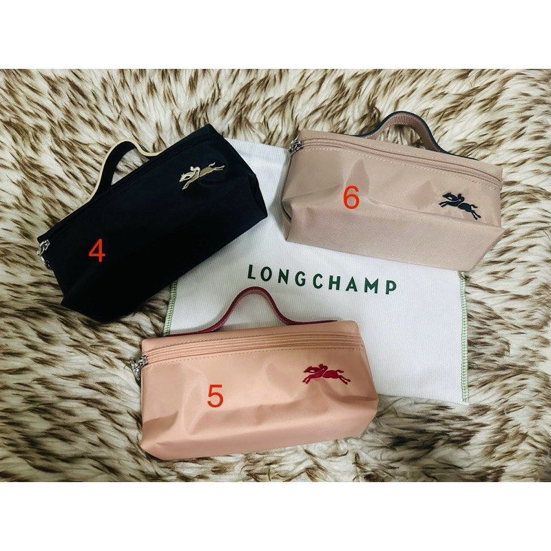 Longchamp Le Pliage Cosmetic Pouch/Case (Category: Purses & Pouches) located in Taguig. Submitted by shopaholic.ai (Listing ID 1297428923, Image 2). Description: 📌Actual pictures posted. Condition: Brand New. No Box. Size: 19x10x6cm ( there may be a minimal difference in the manual measure) Color: As shown in the images (slight difference in the actual due to lighting exposure) Inclusio: Dustbag and Booklet 📣1-2 days shipping preparation 📑IMPO