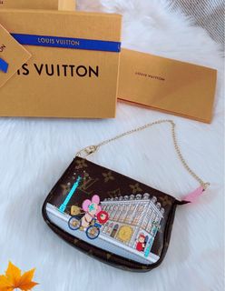 (Category: ) located in . Submitted by Luxugirl (Listing ID 1297454361, Image 1). Description: .