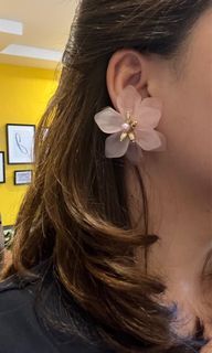 Malanne earrings big flower