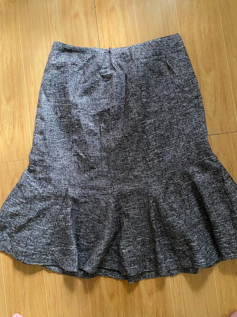 mermaid cotton skirt with inner lining (Category: Skirts) located in Quezon City. Submitted by onisethrifts (Listing ID 1297440685, Image 2). Description: - W: 30-31, L: 26 - no flaws - offers open! i will accept or decline na lang - mop: gcash, maya, paypal, bpi - mod: sco, flash, ggx, lalamove - can do meetups around qc! t. long palda midi mini y2k vintage clean kendal grunge alt boho cargo.