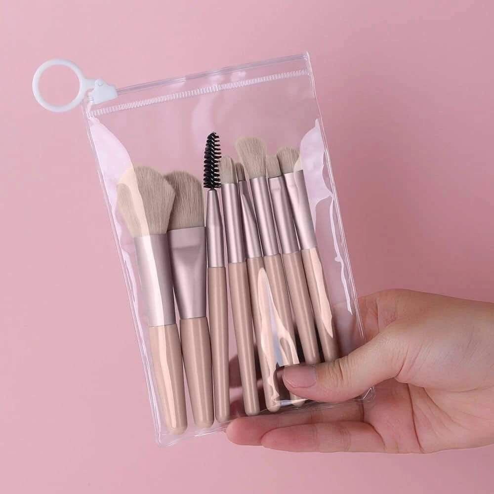 Mini Make up Brush Set (Category: Makeup) located in Manila. Submitted by yourfashionthrifter (Listing ID 1297515068, Image 1). Description: .