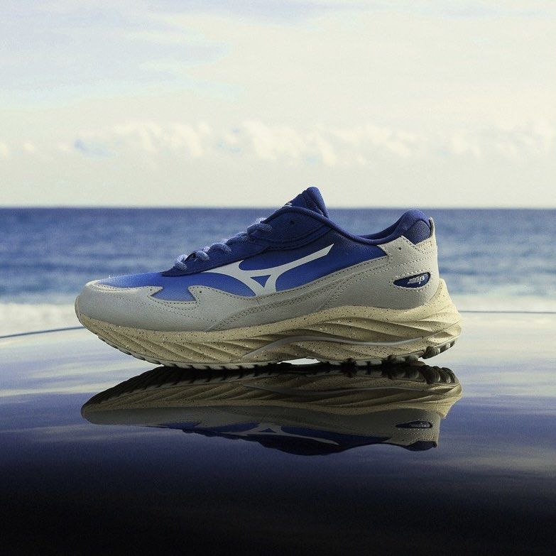 永井博　MIZUNO WAVE RIDER β Hiroshi Nagai × Mizuno Wave Rider β 
