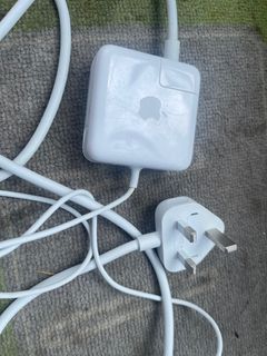 Original Apple magsafe 1 45watts, Makinis, wires all intact 220v uk plug L-Tip for macbook