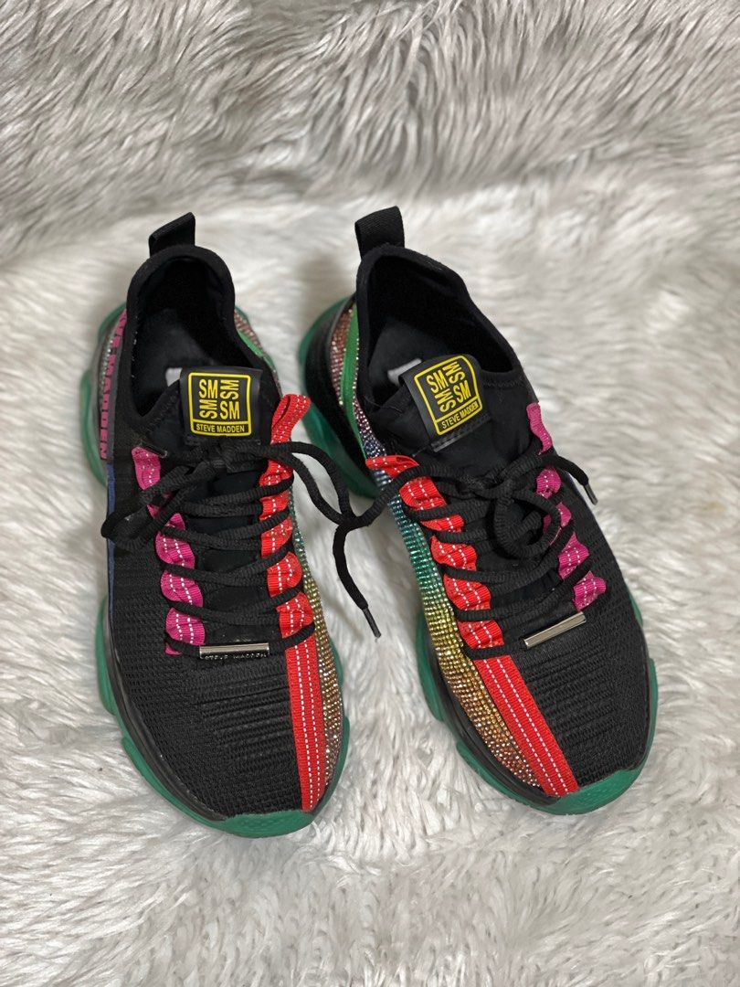 Preloved Steve Madden Max Pride Sneakers w embossed strap size 8