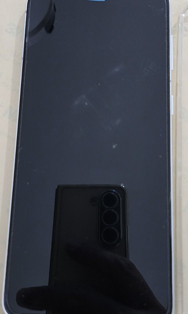 S21 Plus No Telco Lock (Category: Samsung) located in Calamba. Submitted by garyc70 (Listing ID 1297488358, Image 1). Description: Item as seen above. 8G/256GB. No problems and works like new. hardly used as have several phones. comes together with casings as seen. No box. Best if COD so you can test to hearts content. + Privacy screen installed as well.