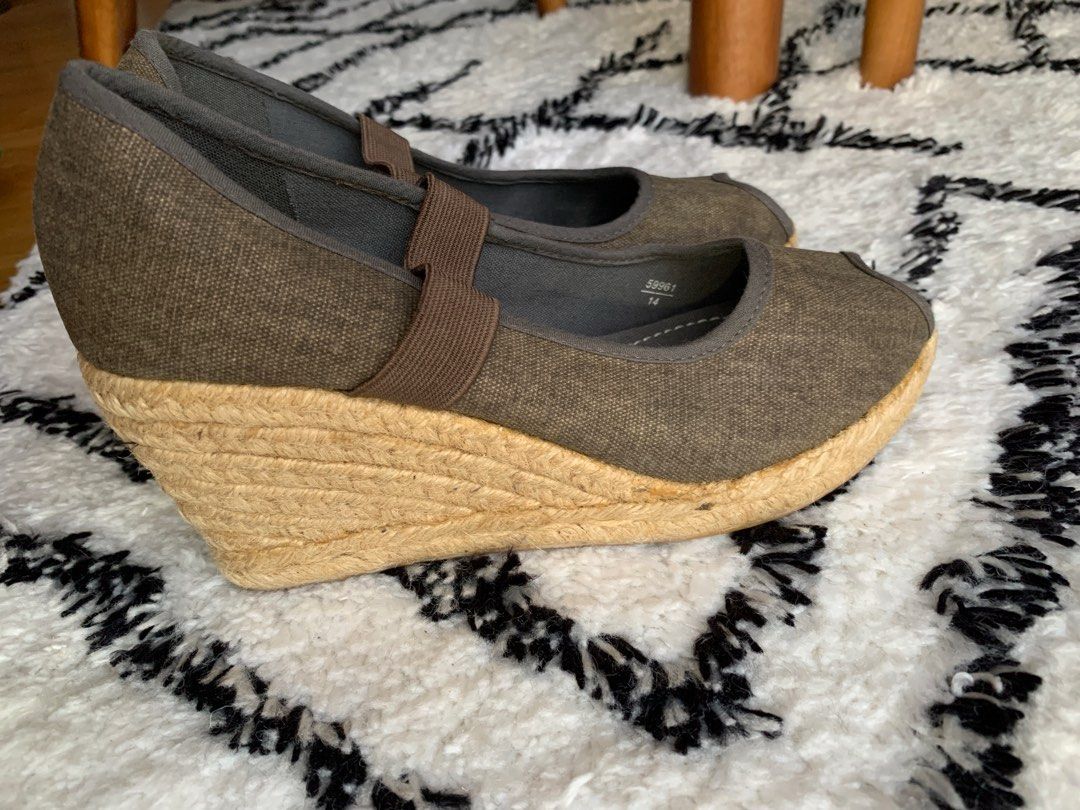 Size 6.5 Espdrilles Peep Toe Wedge Rope Soled Shoes Montego Bay Club