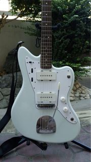 Squier Vintage Modified Jazzmaster (Sonic Blue)