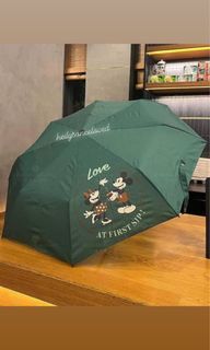 Starbucks’ Mickey mouse umbrella