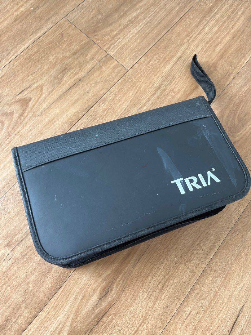 Tria Markers Set (Category: Craft Supplies & Tools) located in Mandaluyong City. Submitted by bei_g (Listing ID 1297435984, Image 3). Description: 🎨 Tria Markers Set of 11 🎨 Comes with case to store markers 🎨 Can also be sold separately, pm for details 🎨 For colors and state of ink, refer to 2nd picture 🎨 Limited offer since will be throwing away if not sold .