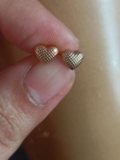 18k Heart Earrings
