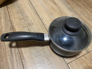 [19]	castamel ceramic cast iron pot 5.5"