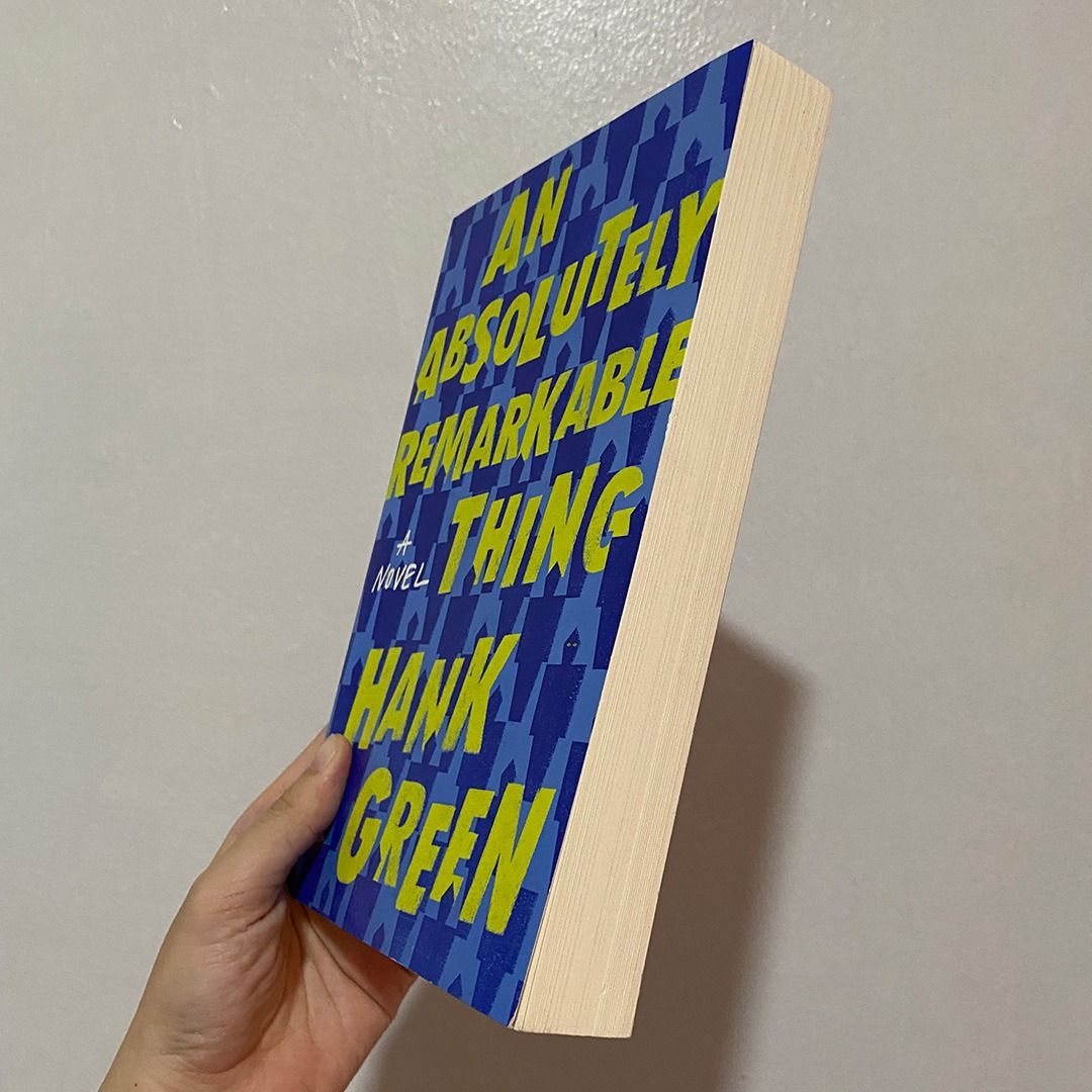 An Absolutely Remarkable Thing by Hank Green (Category: Storybooks) located in Quezon City. Submitted by starglazed (Listing ID 1301099316, Image 2). Description: Barely used An Absolutely Remarkable Thing by Hank Green book! RFS: decluttering.