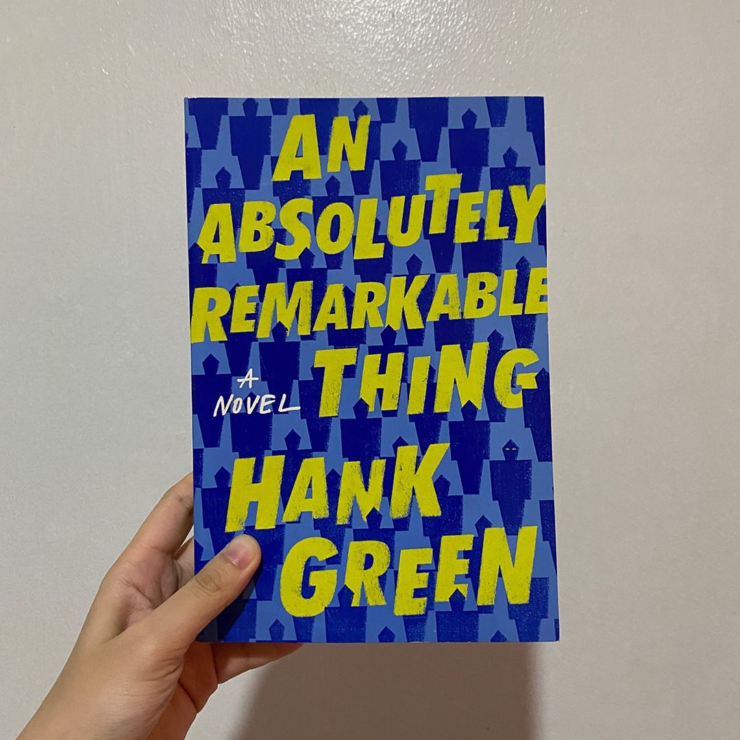 An Absolutely Remarkable Thing by Hank Green (Category: Storybooks) located in Quezon City. Submitted by starglazed (Listing ID 1301099316, Image 1). Description: Barely used An Absolutely Remarkable Thing by Hank Green book! RFS: decluttering.