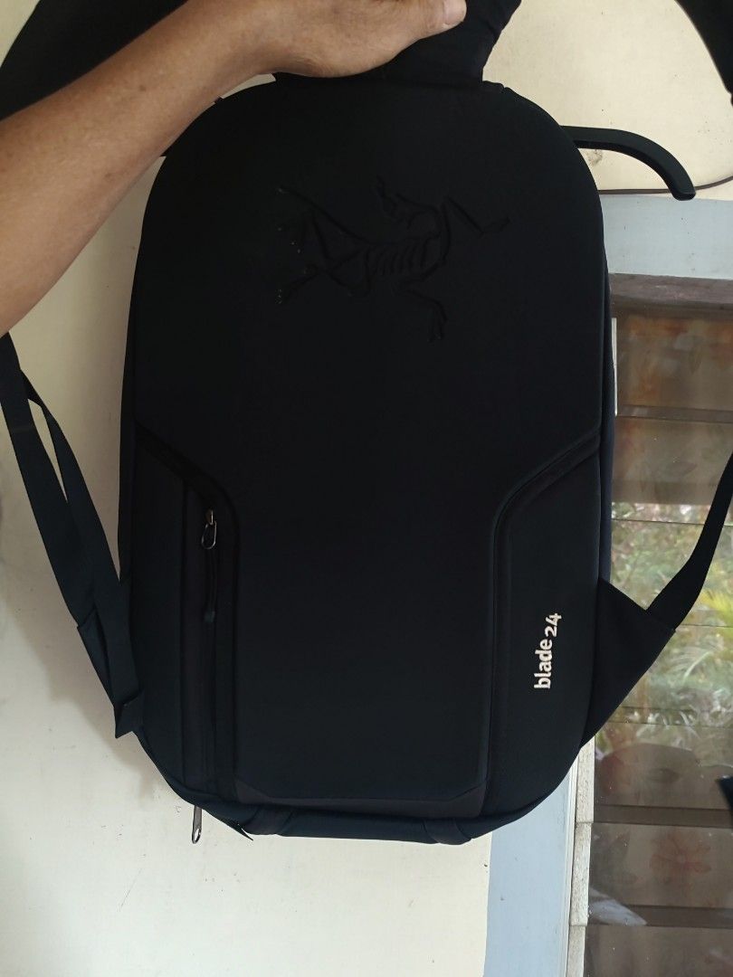 Arc teryx Blade 24 Men s Fashion Bags Backpacks on Carousell