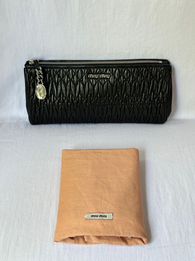 Authentic MIU MIU Pouch (Category: Luxury Bags & Wallets) located in Santa Rosa. Submitted by brandieshoppe (Listing ID 1301042362, Image 1). Description: ✅ Authentic / Original Preloved ✅ From Japan Auction ✅ Moneyback Guaranteed If Proven Fake ✅ In Excellent Condition ✅ Message Us For More Details *Open Also for Layaway Terms.