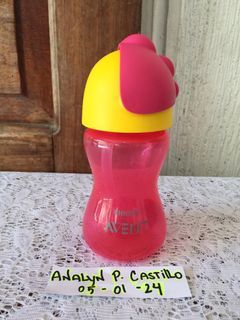 Avent straw cup