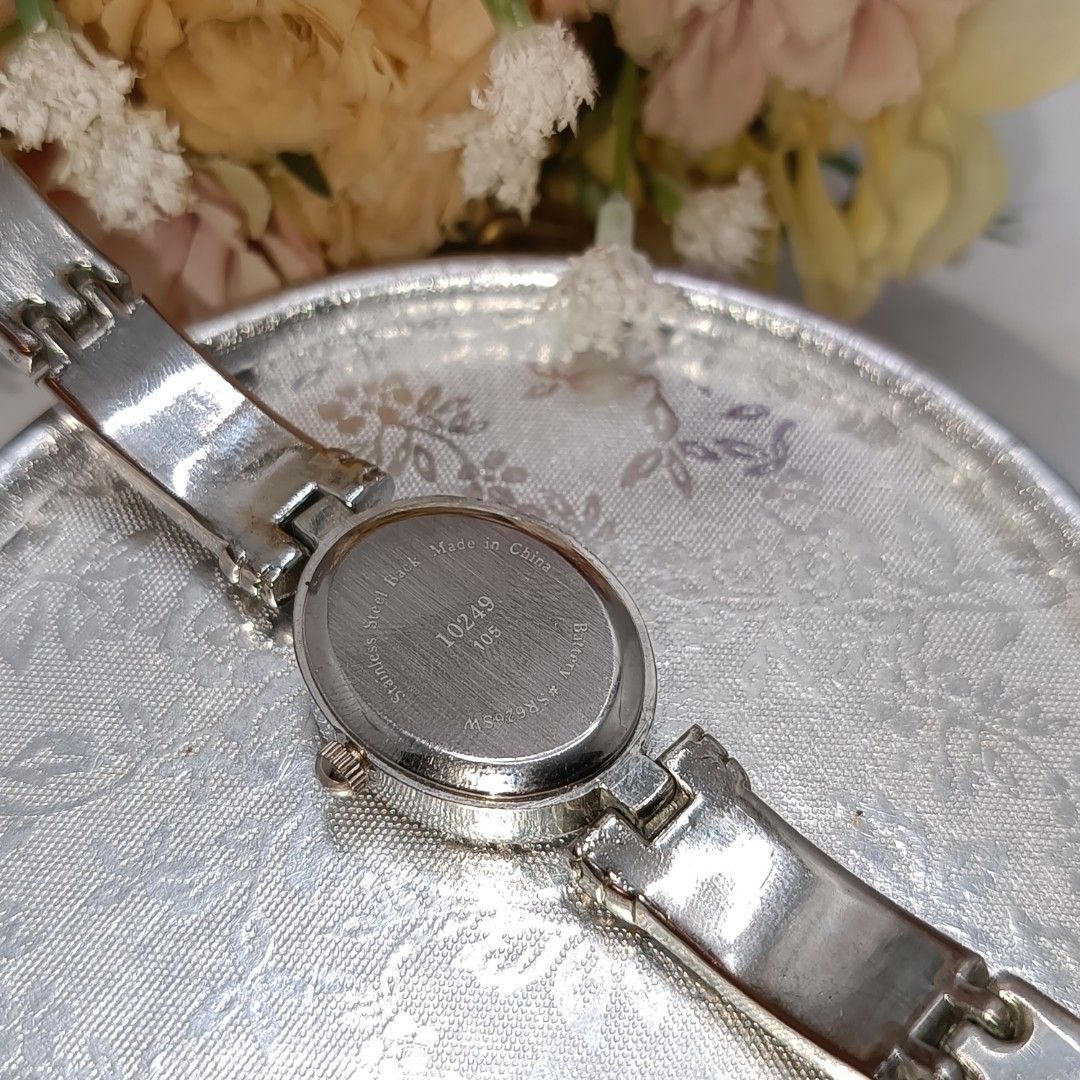 BAY STUDIO QUARTZ WATCH Women s Fashion Watches Accessories Watches on Carousell