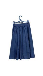 blue long stretchable skirt